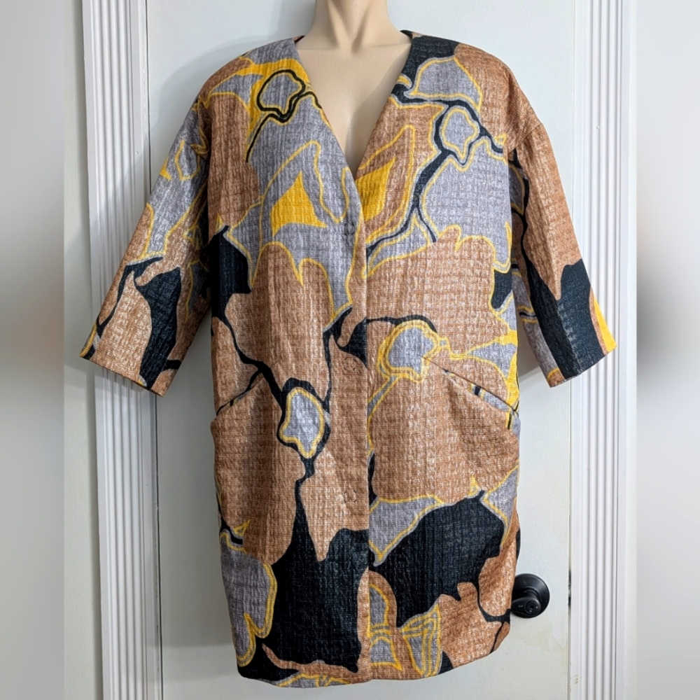 LAURÈL BLACK,SILVER, GOLD  & YELLOW PRINT 3/4 SLEEVE COAT